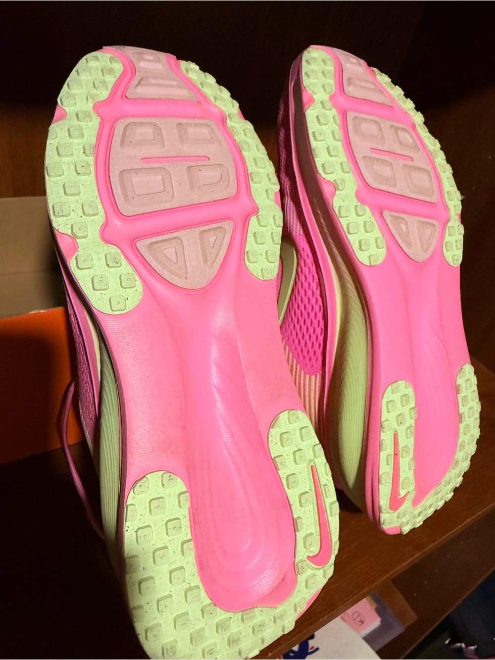 Nike Vomero 18 - Picture 3 of 6